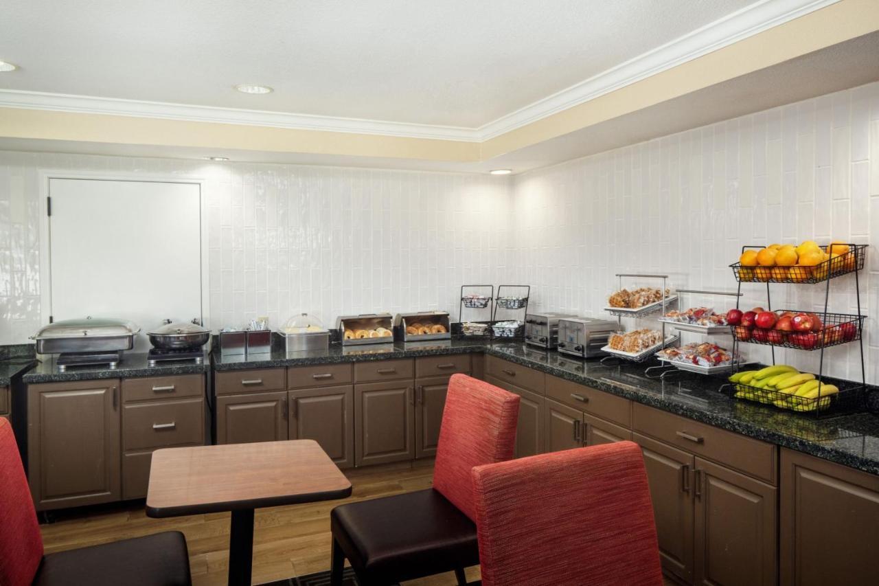 Towneplace Suites By Marriott Springfield Exterior foto